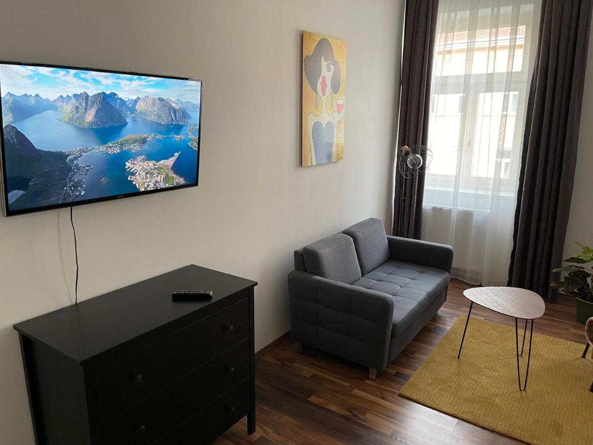 Gesamte Unterkunft In Zentrumsnaehe Wina Bagian luar foto